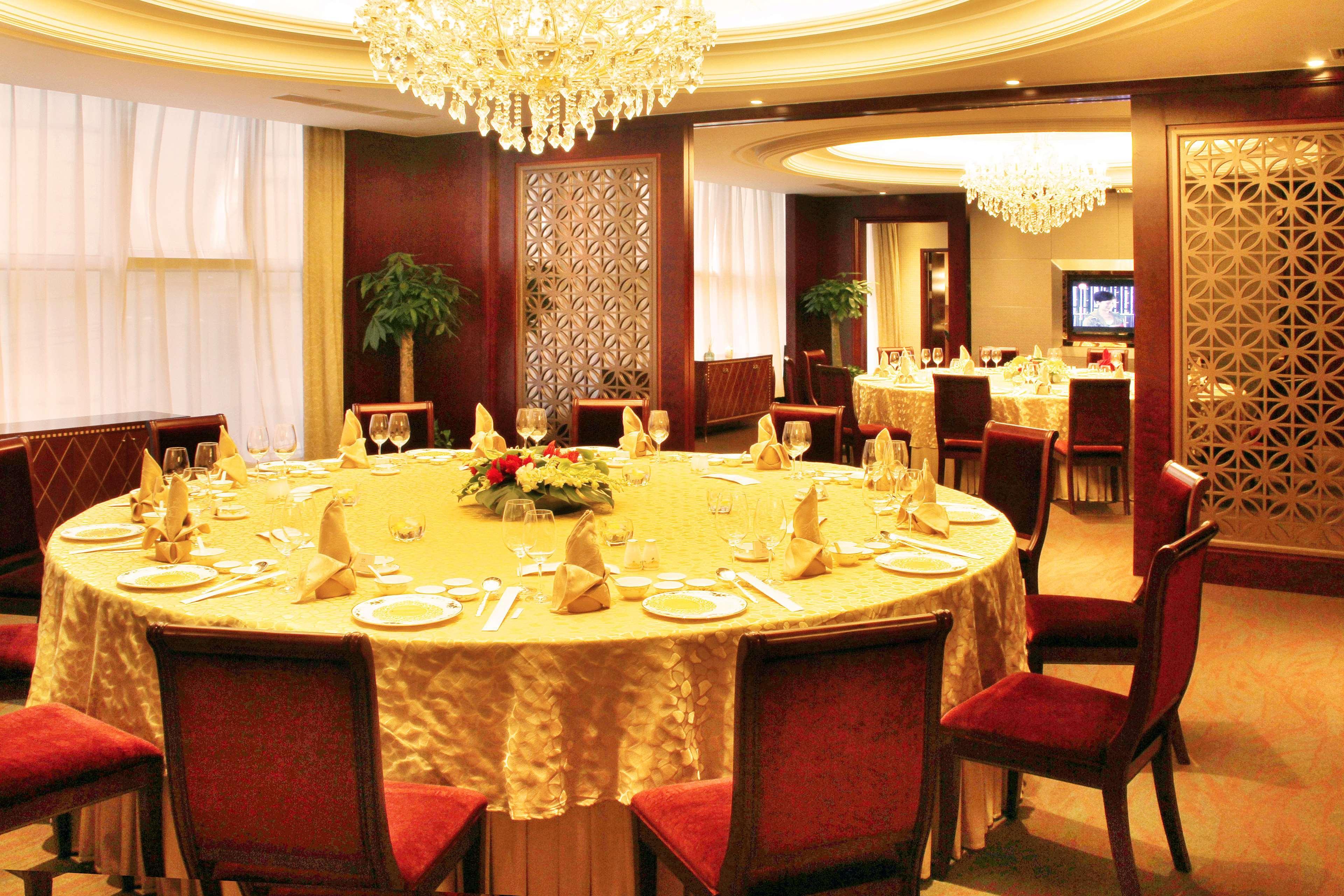 Central Hotel Shanghai - Nanjing Road Restaurant photo