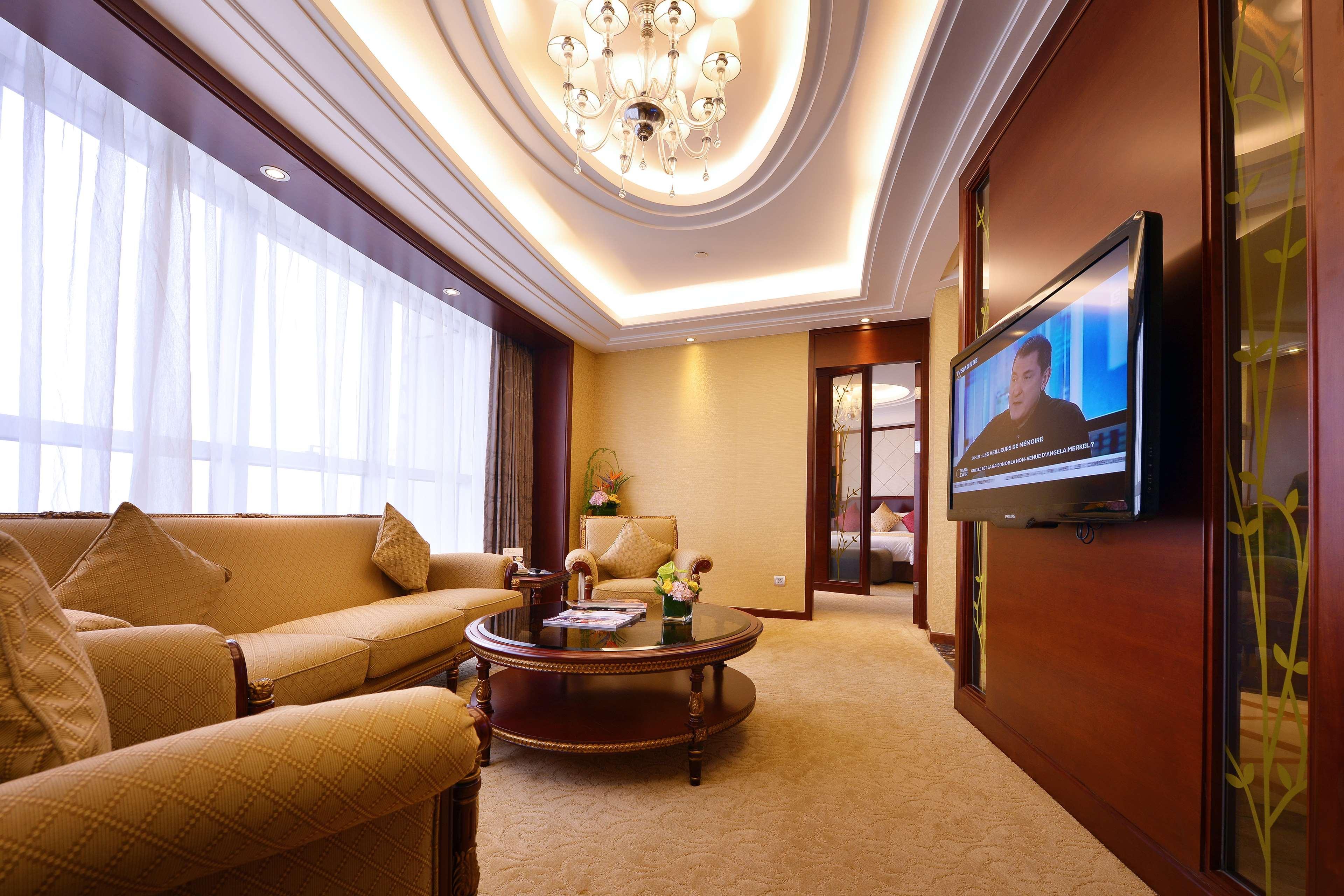 Central Hotel Shanghai - Nanjing Road Exterior photo
