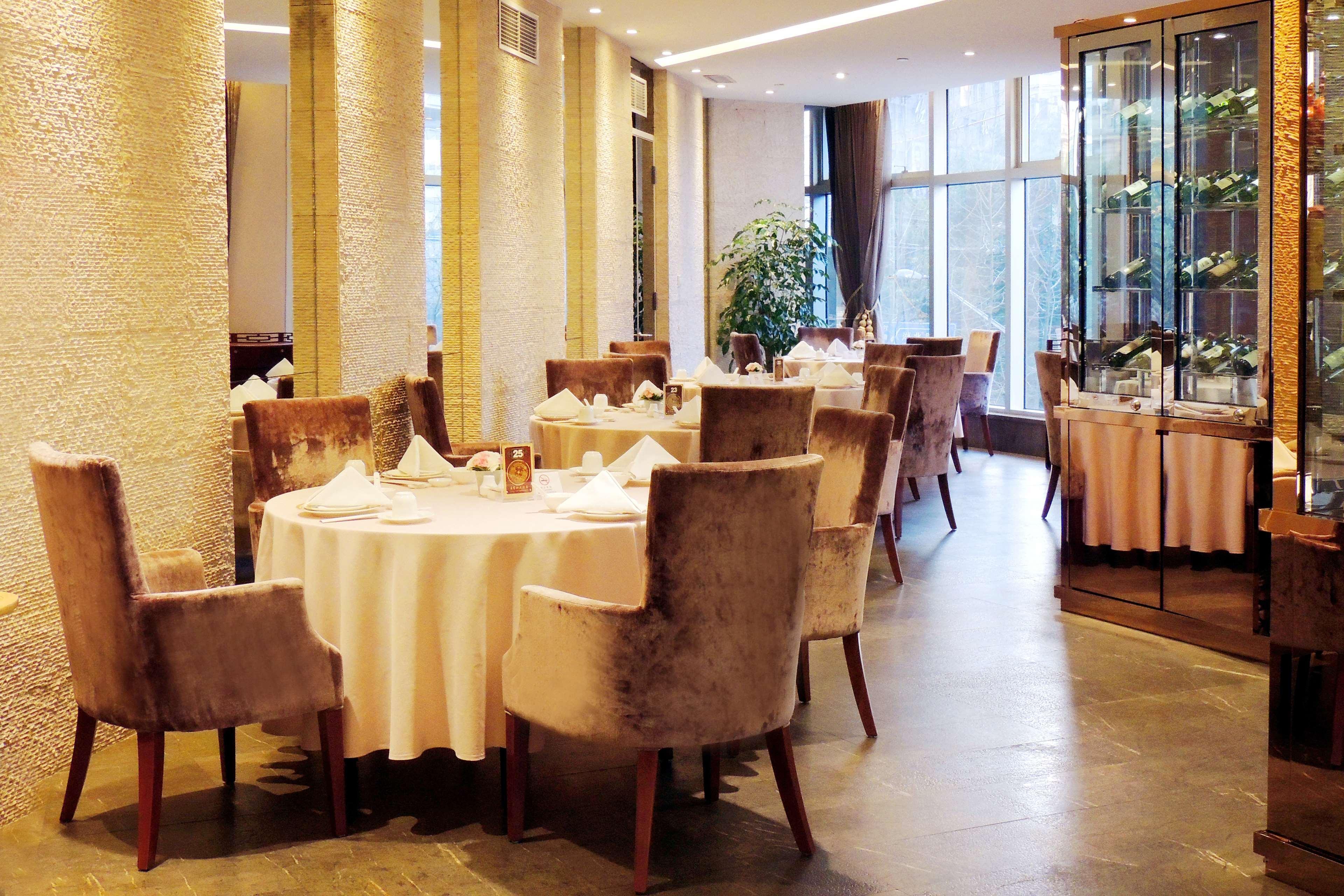 Central Hotel Shanghai - Nanjing Road Restaurant photo