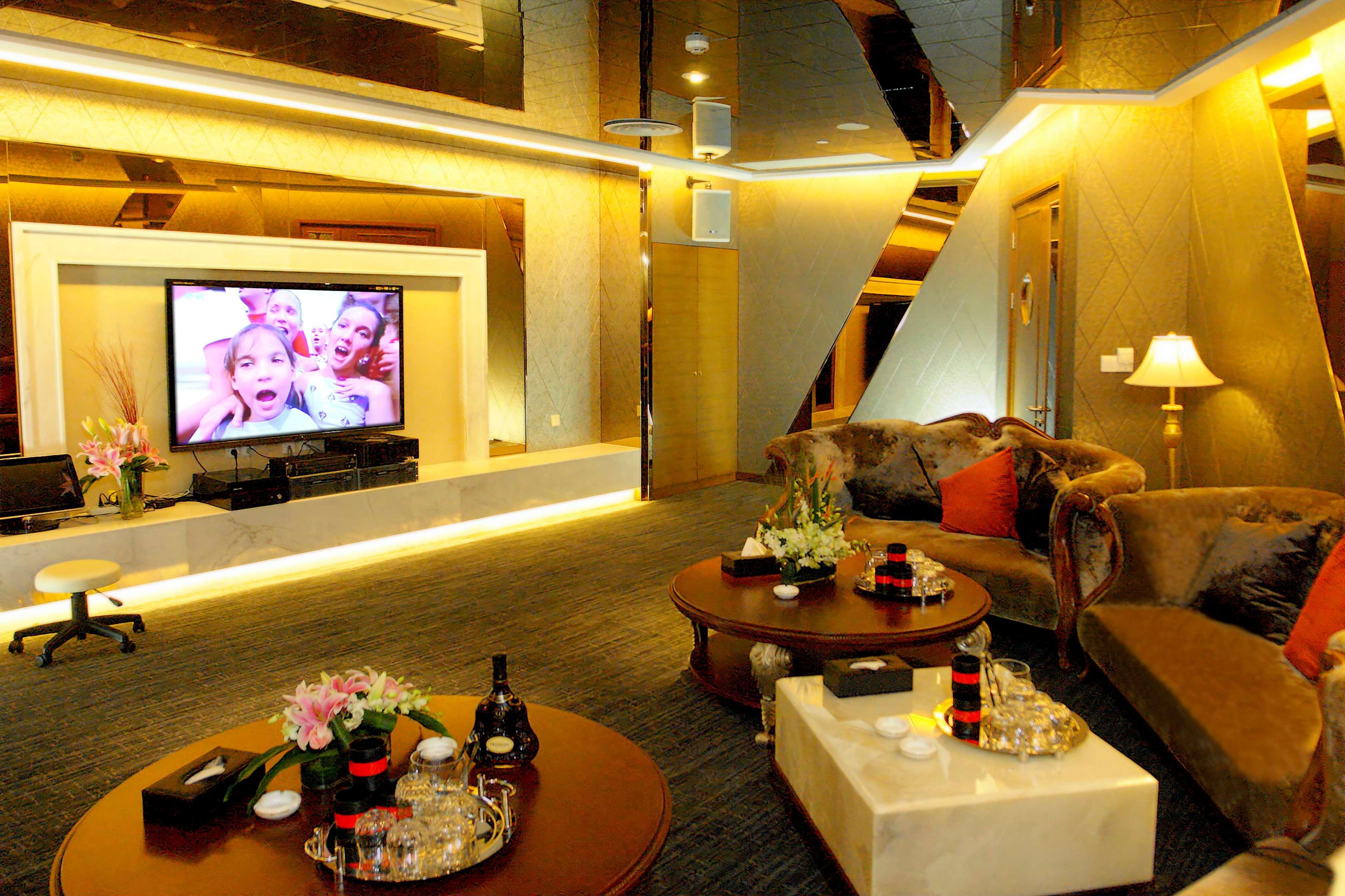 Central Hotel Shanghai - Nanjing Road Restaurant photo
