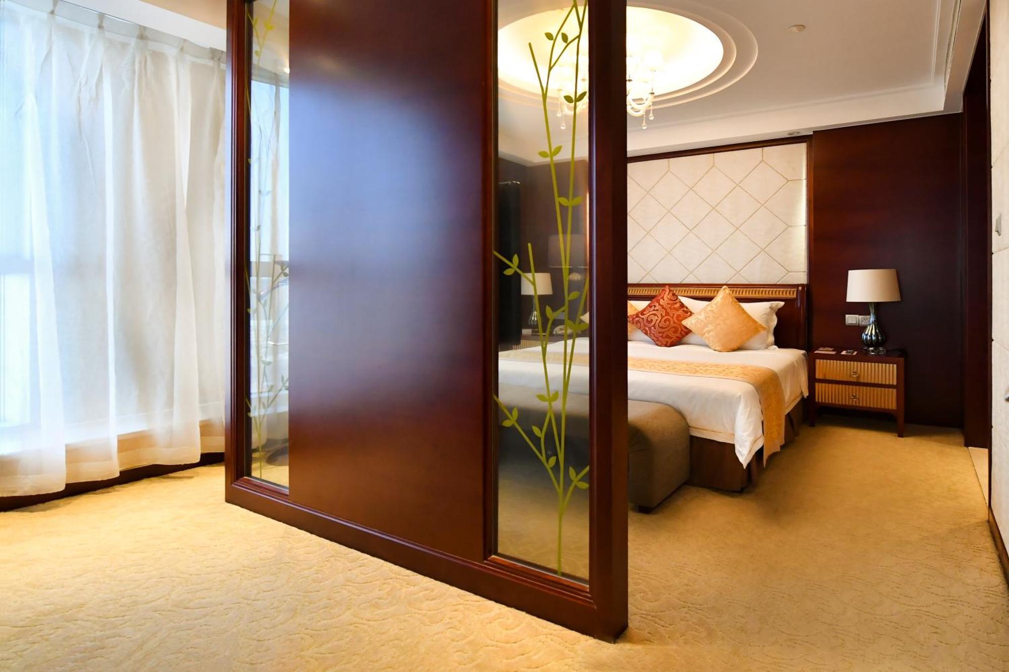 Central Hotel Shanghai - Nanjing Road Exterior photo